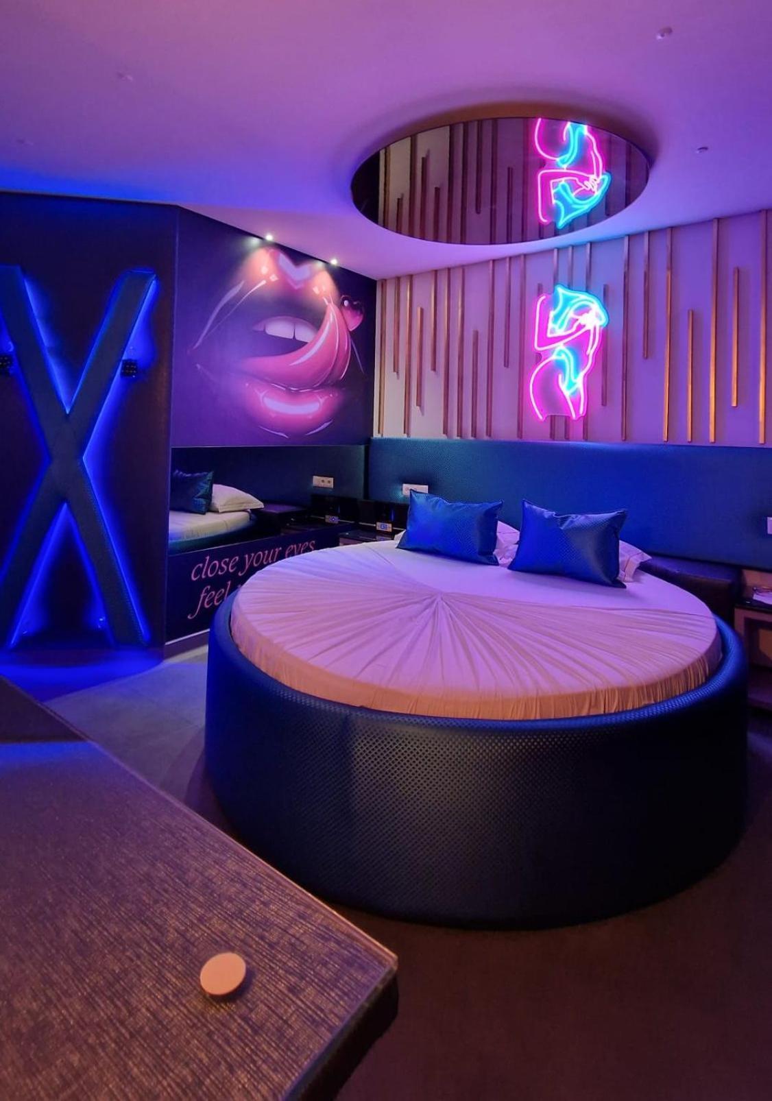 Motel Emocoes Nogueira da Regedoura エクステリア 写真
