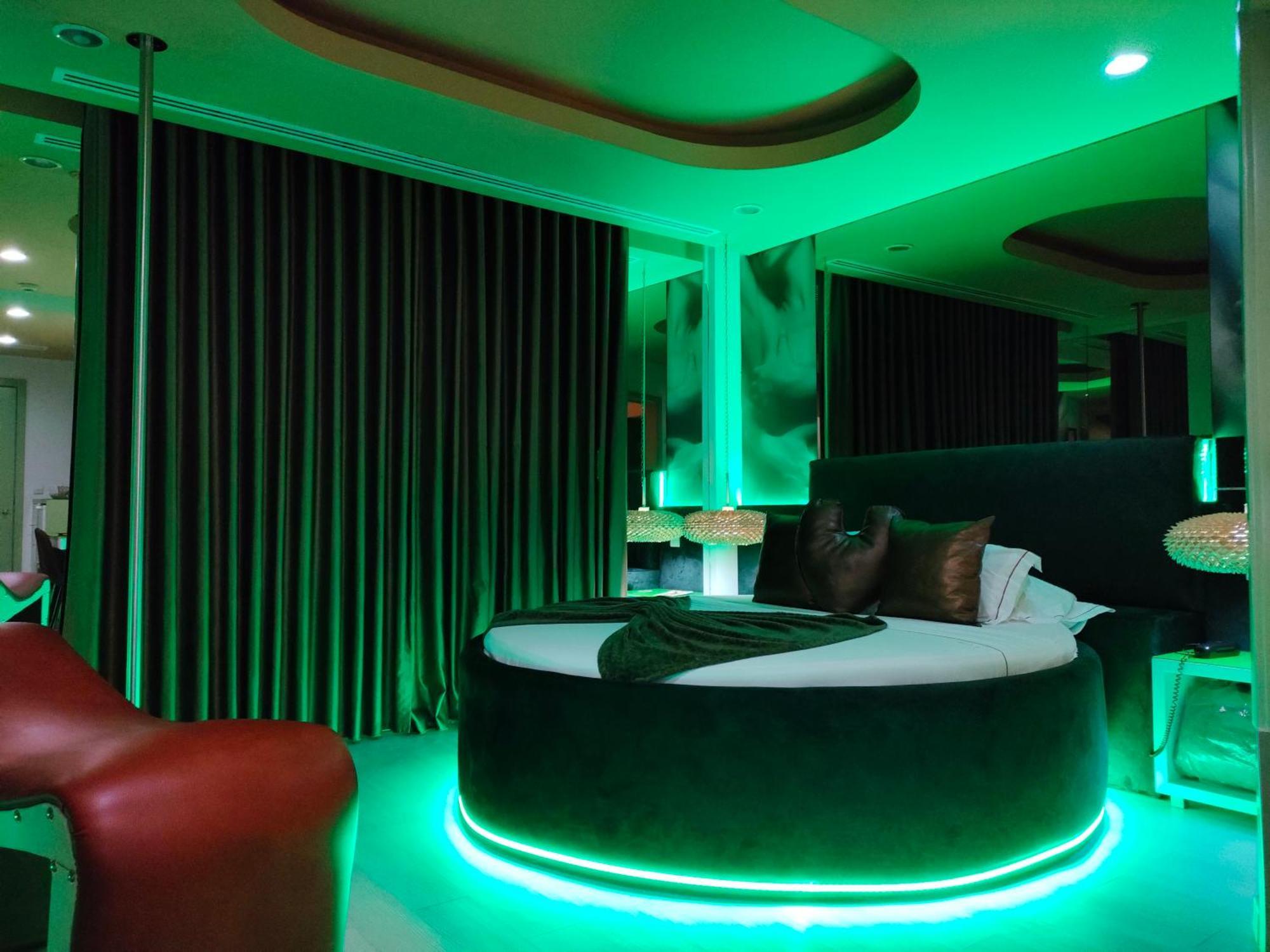Motel Emocoes Nogueira da Regedoura エクステリア 写真