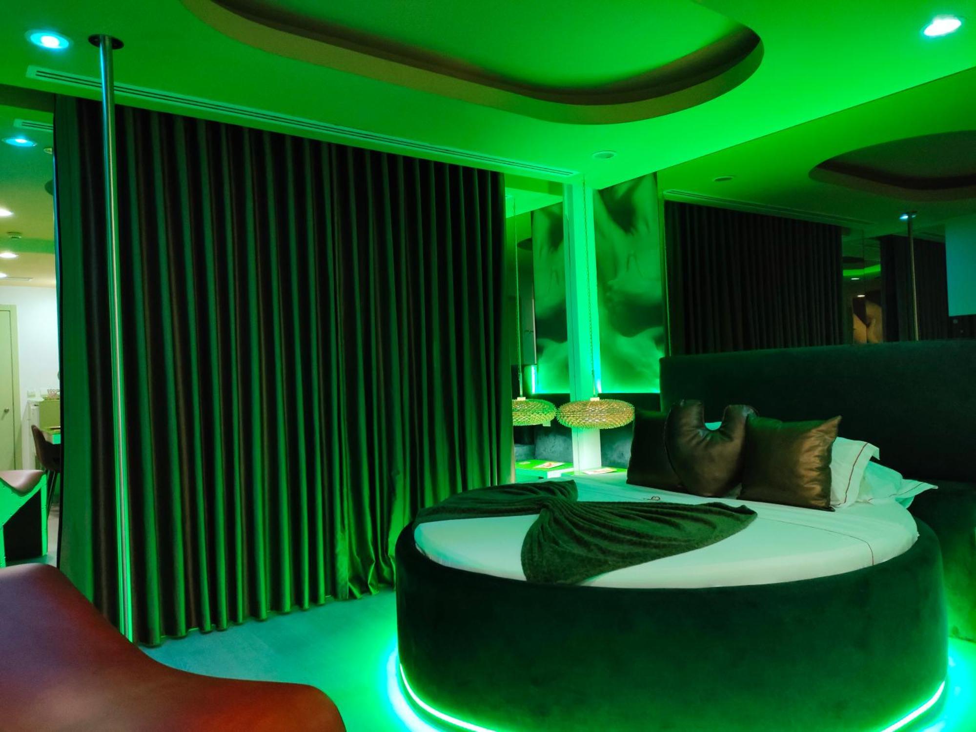 Motel Emocoes Nogueira da Regedoura エクステリア 写真